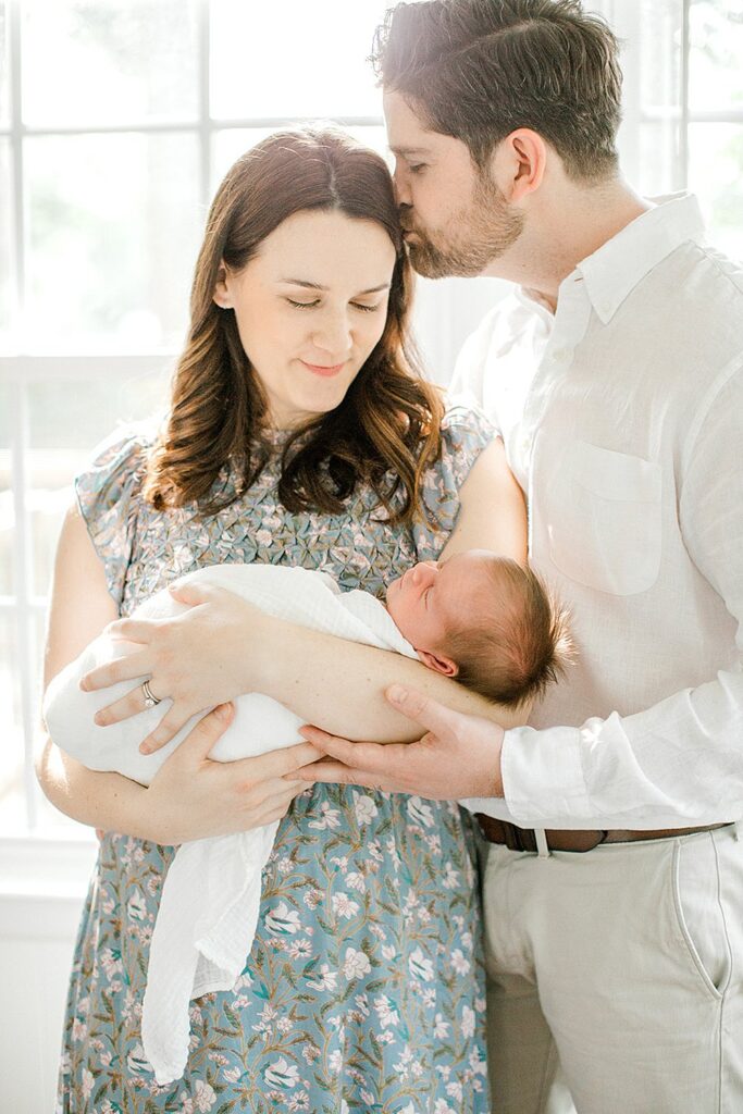 Why Morning Light is Perfect for Newborn Sessions; Richmond, Virginia Luxury Motherhood Photographer; Kara Powers photography; 