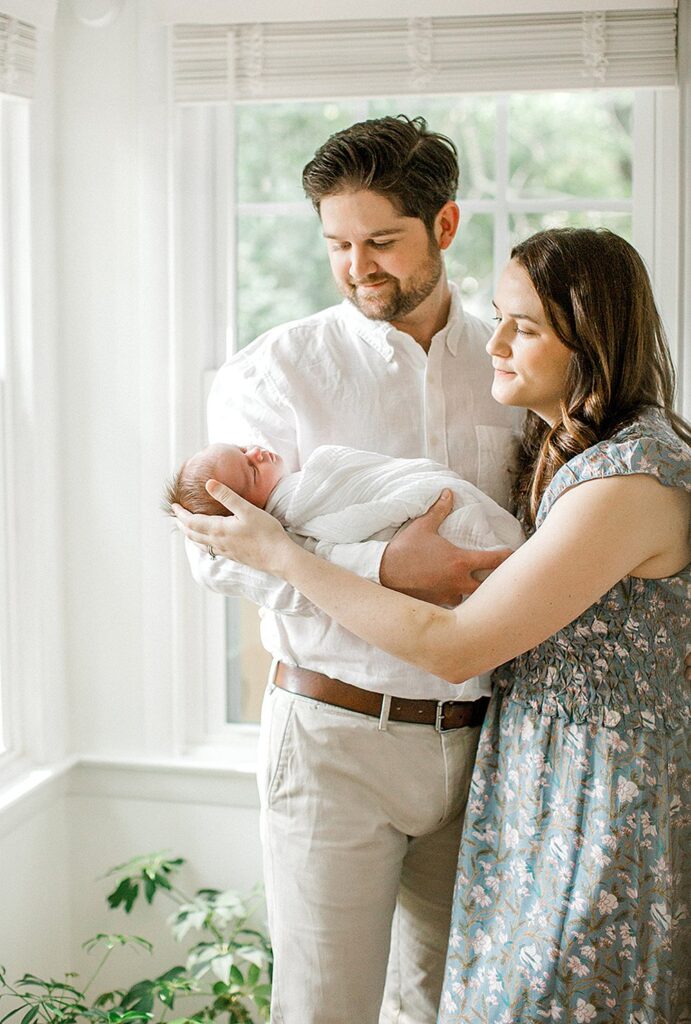 Why Morning Light is Perfect for Newborn Sessions; Richmond, Virginia Luxury Motherhood Photographer; Kara Powers photography; 