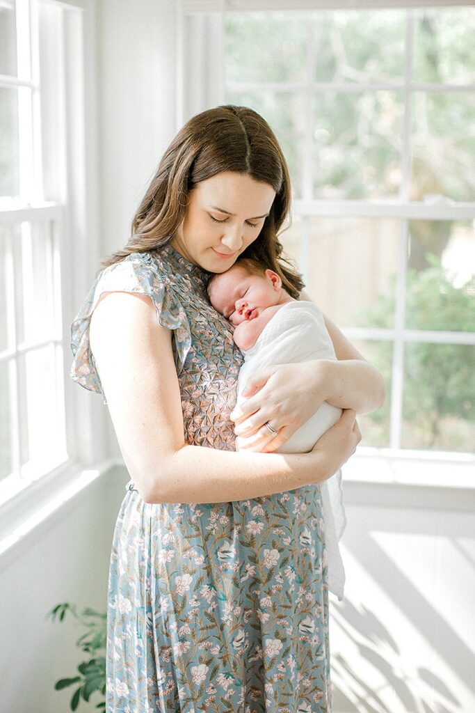 Why Morning Light is Perfect for Newborn Sessions; Richmond, Virginia Luxury Motherhood Photographer; Kara Powers photography; 