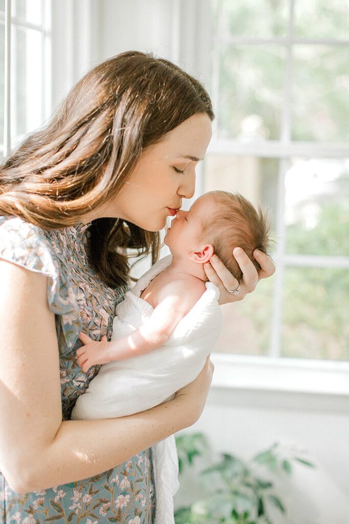 Why Morning Light is Perfect for Newborn Sessions; Richmond, Virginia Luxury Motherhood Photographer; Kara Powers photography; 