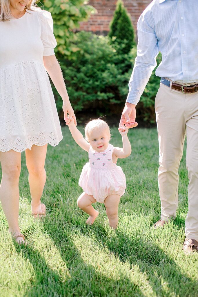 Generational Sister & Cousin Session in Richmond; Richmond, Virginia Luxury Motherhood Photographer; Kara Powers photography; 